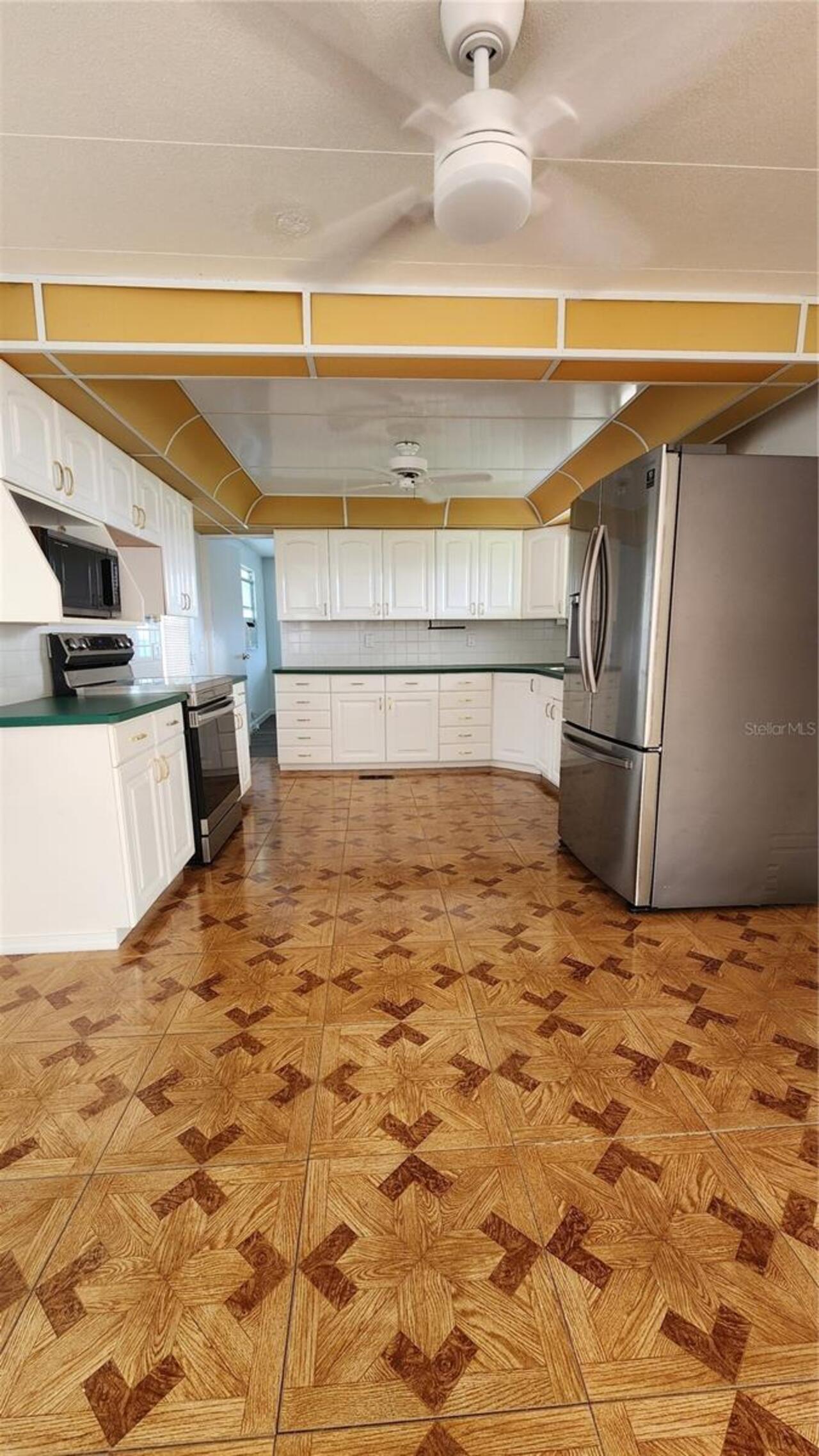 Listing Photo 10