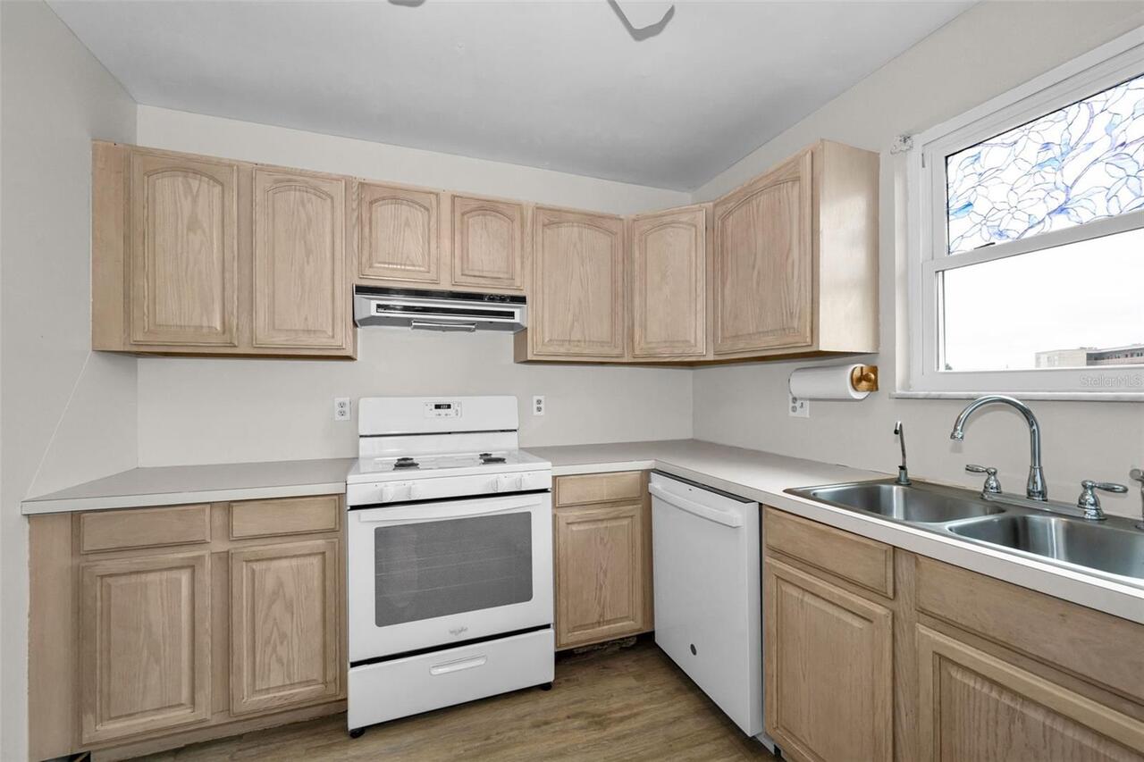 Listing Photo 14