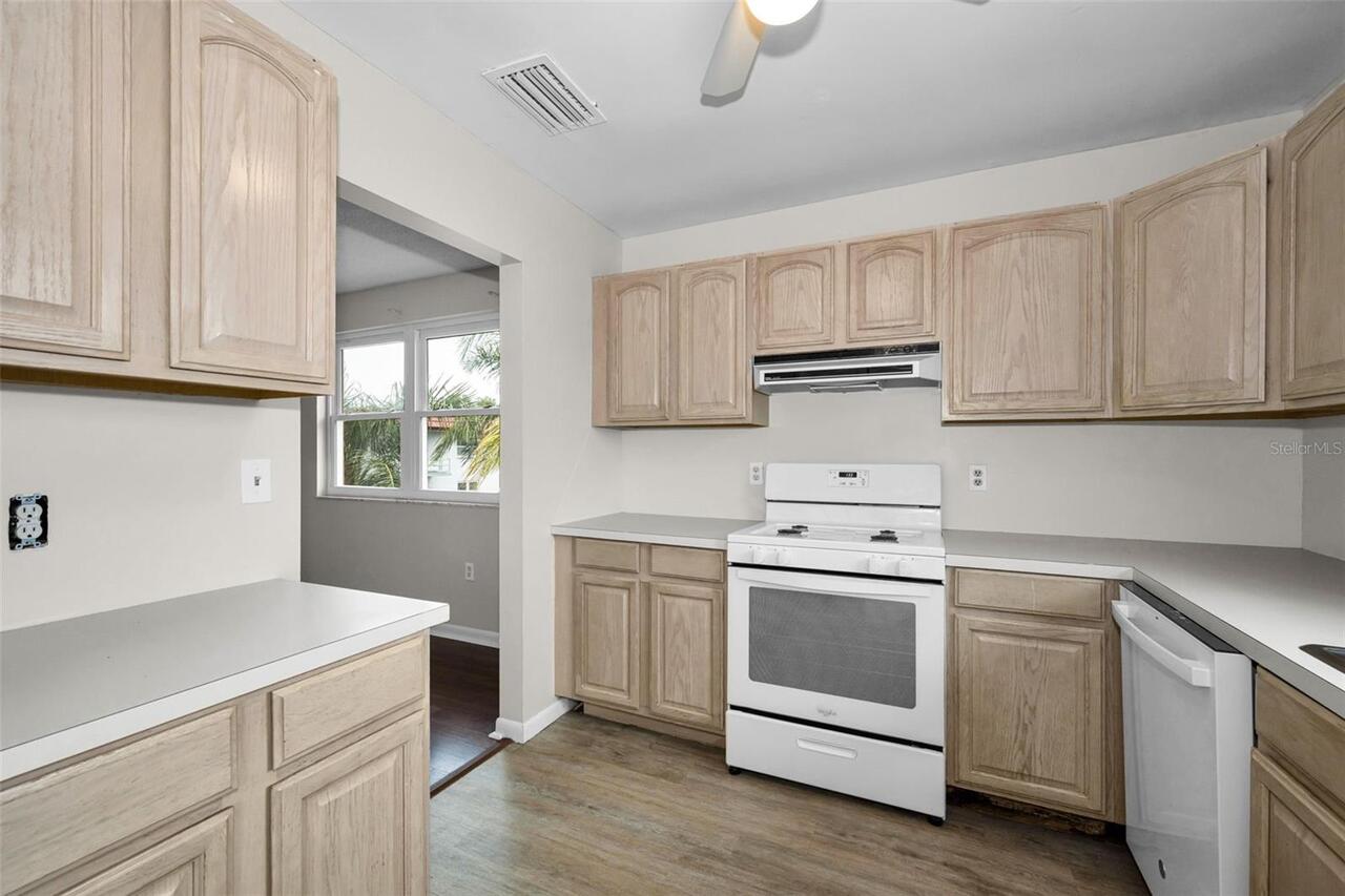 Listing Photo 15
