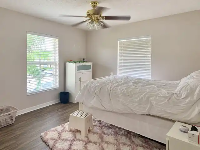 Listing Photo 9