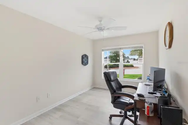 Listing Photo 14
