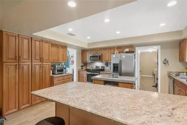 Listing Photo 11