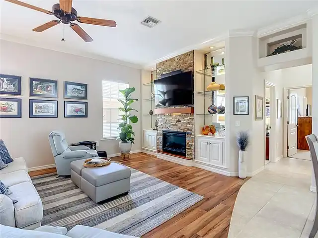 Listing Photo 17