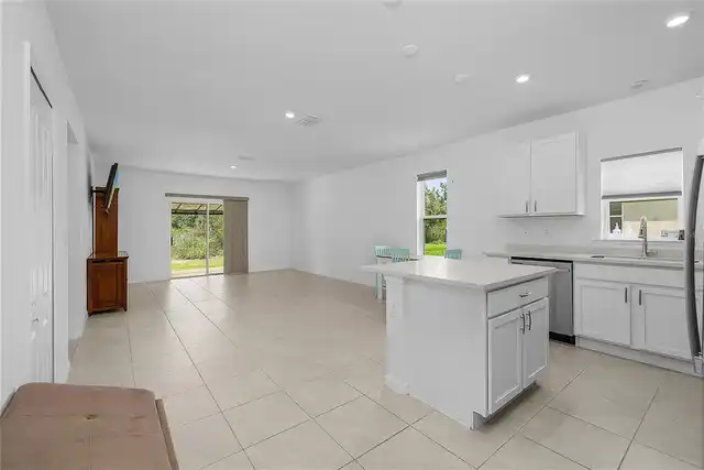 Listing Photo 16