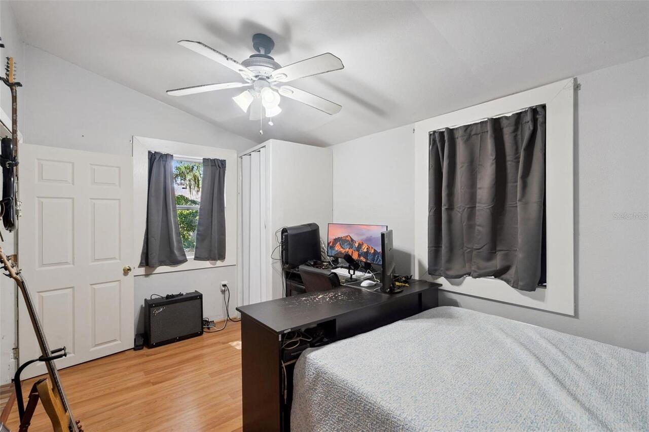 Listing Photo 16