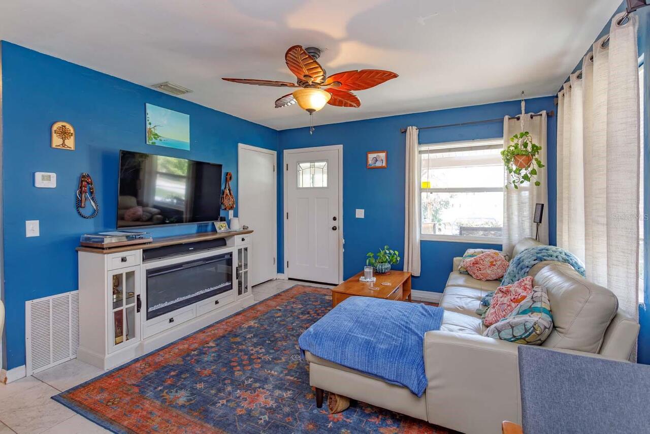 Listing Photo 9