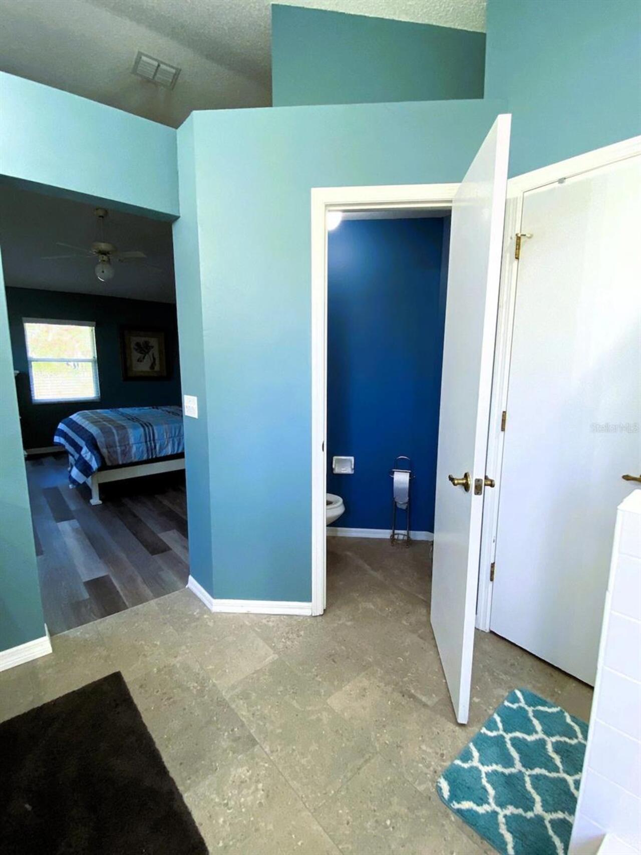 Listing Photo 12