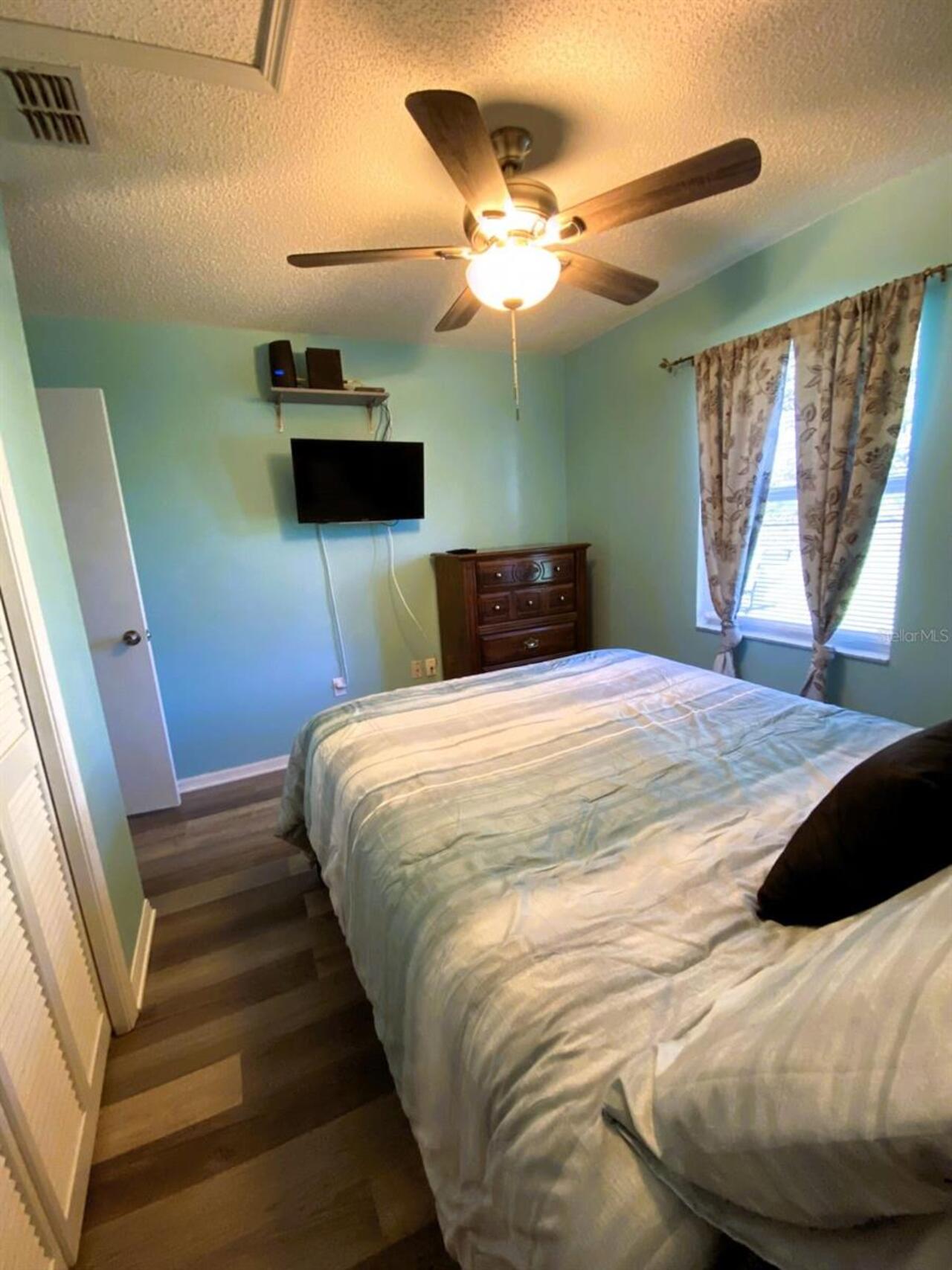 Listing Photo 14