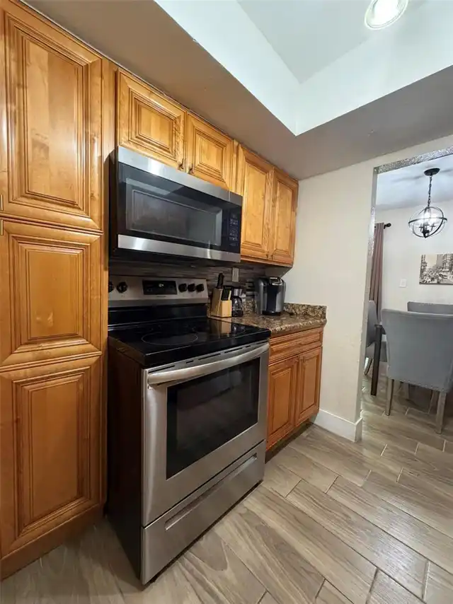 Listing Photo 7