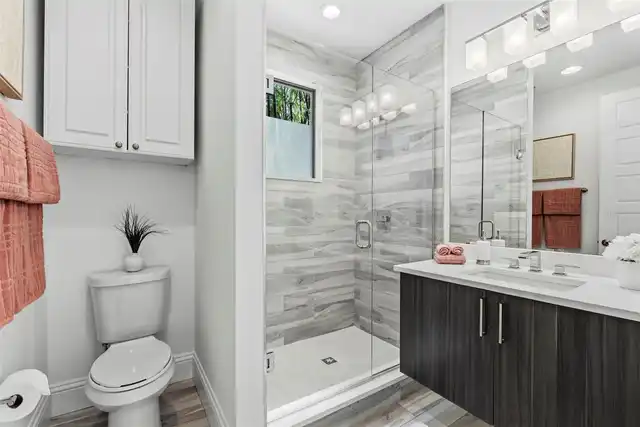 Listing Photo 12
