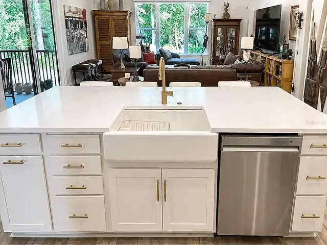 Listing Photo 10