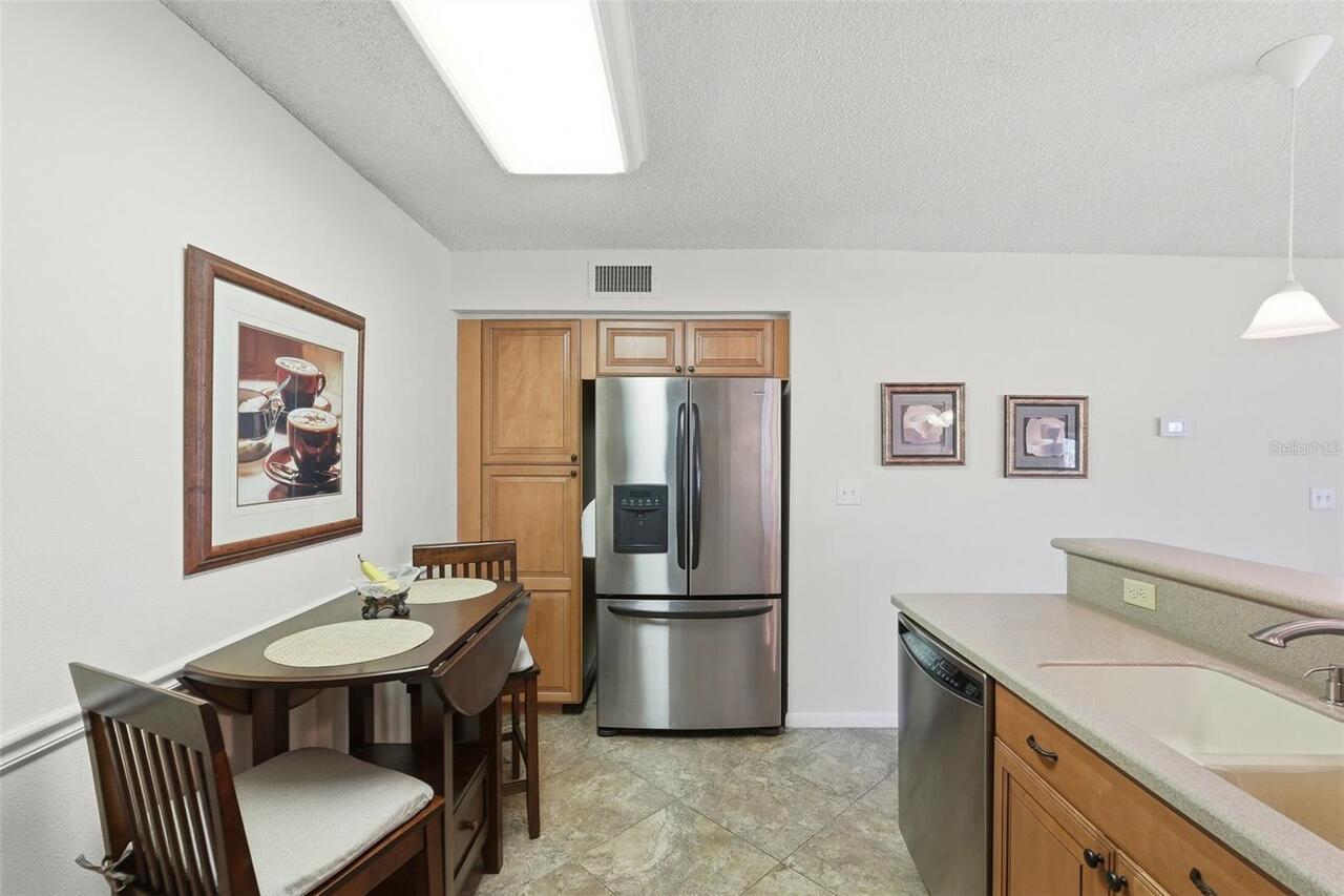 Listing Photo 10