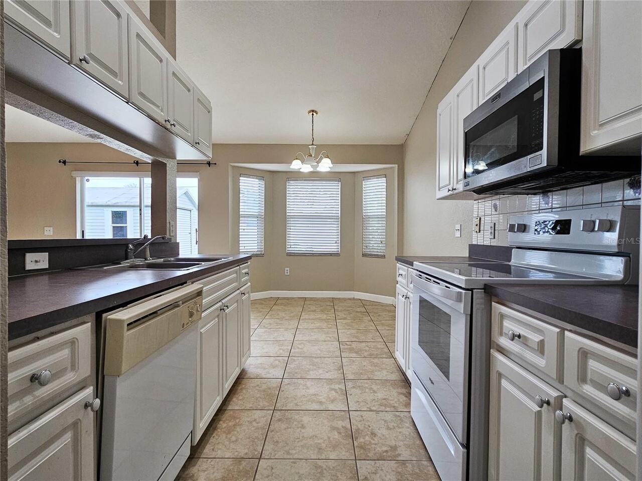Listing Photo 10