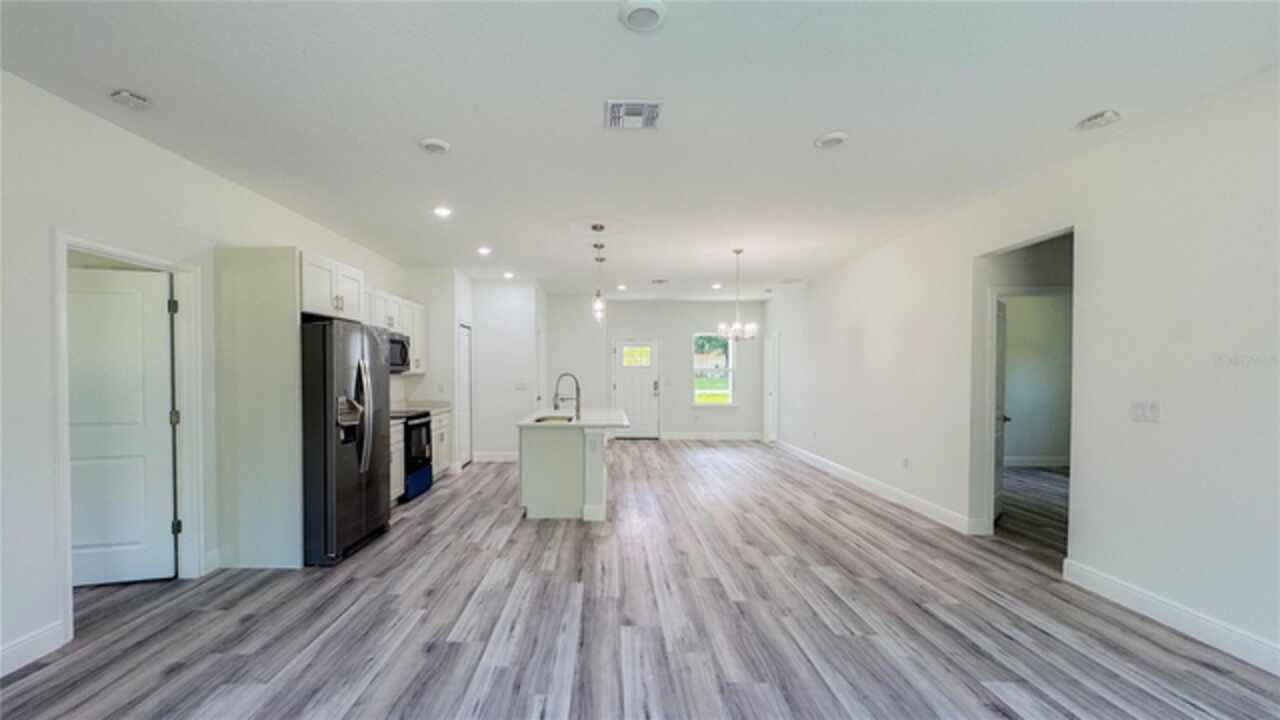 Listing Photo 7