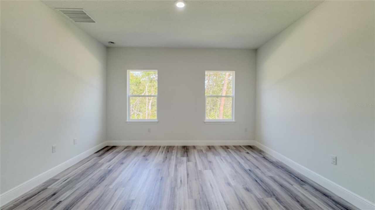 Listing Photo 24