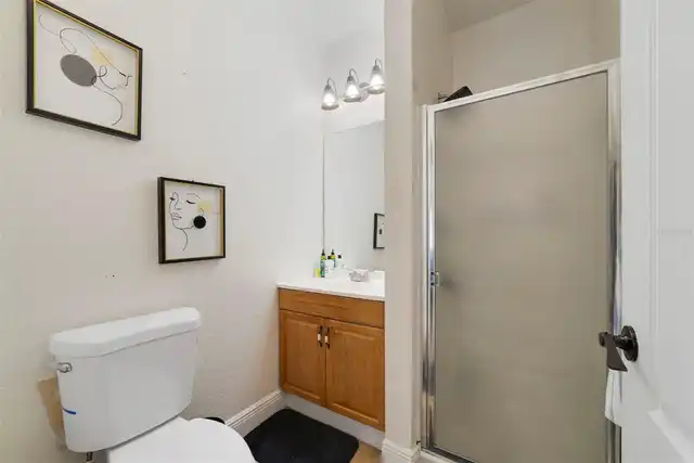 Listing Photo 16