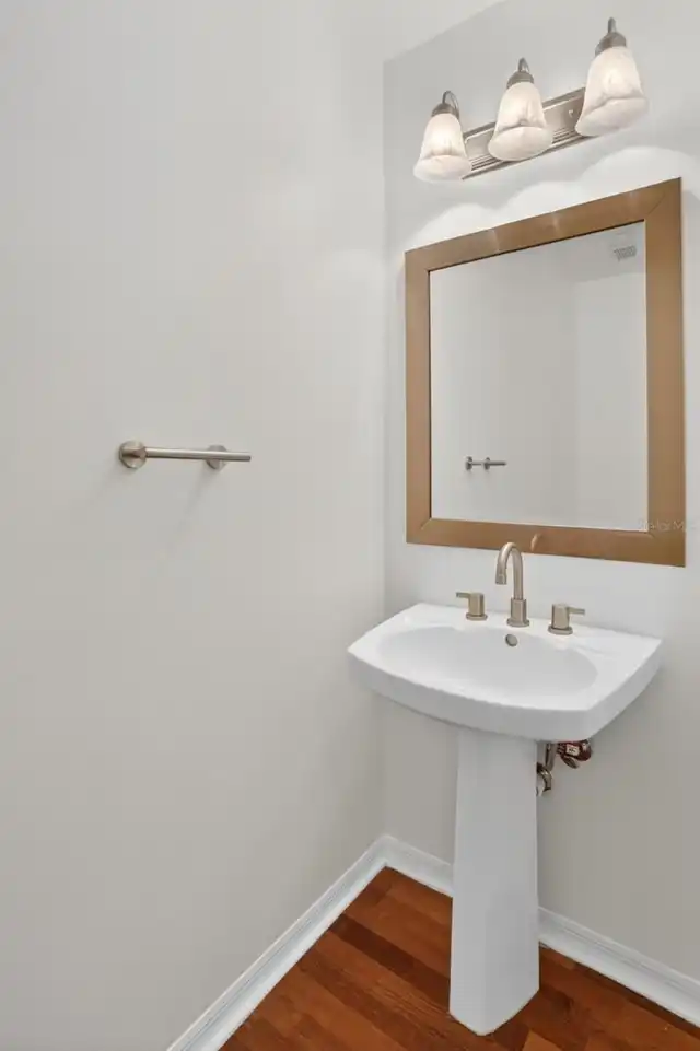 Listing Photo 8