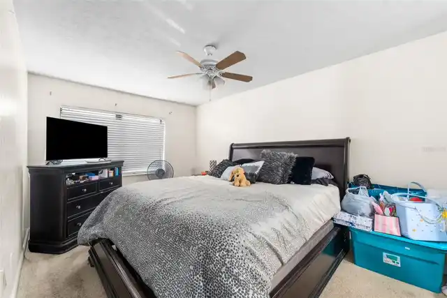 Listing Photo 12