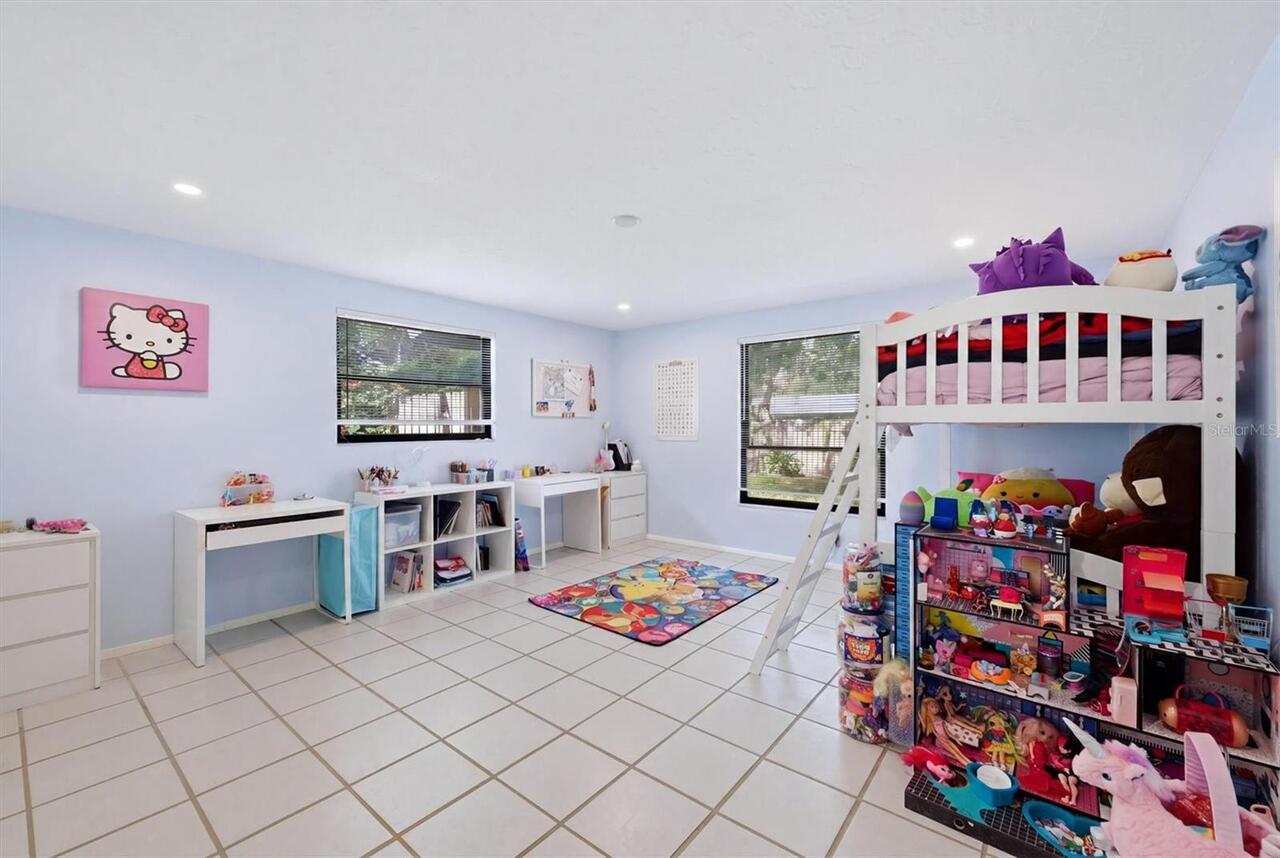 Listing Photo 24