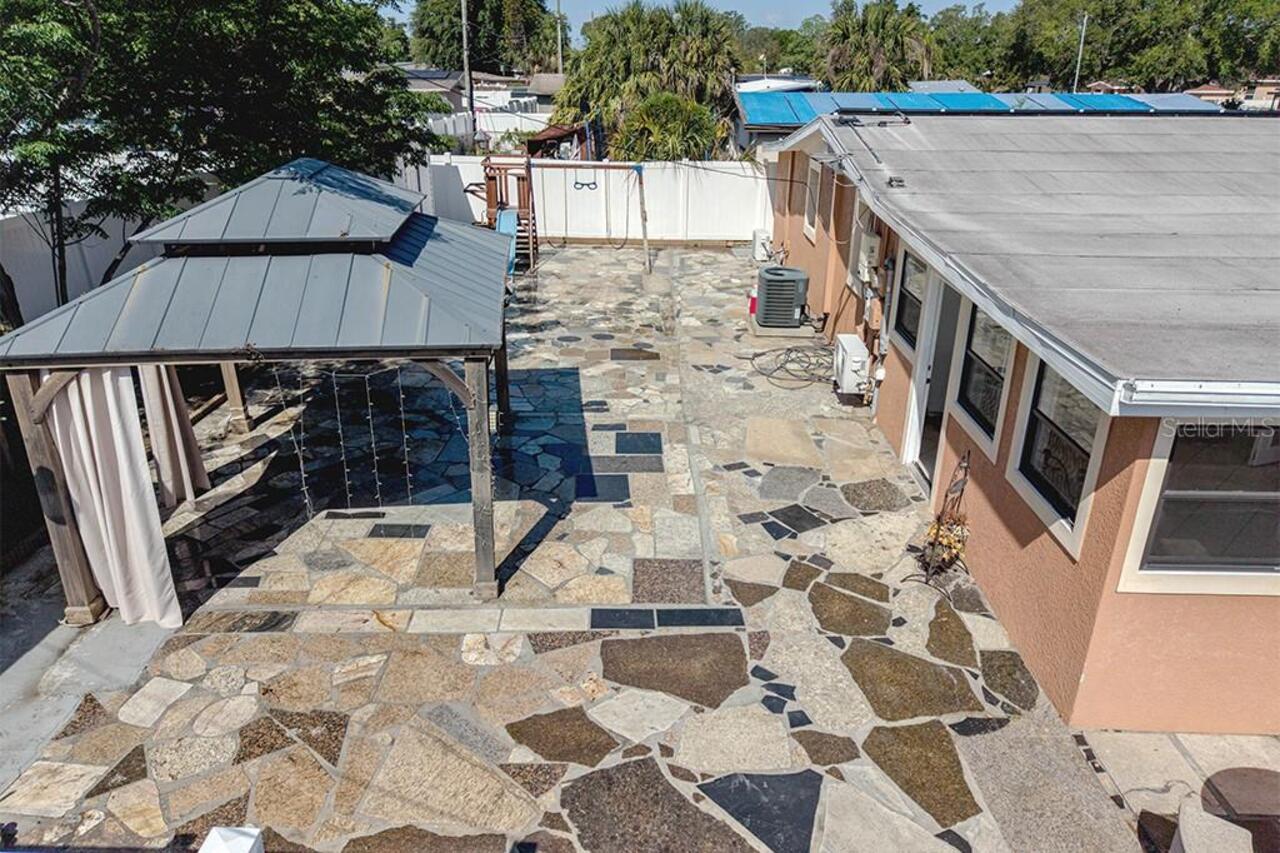 Listing Photo 6