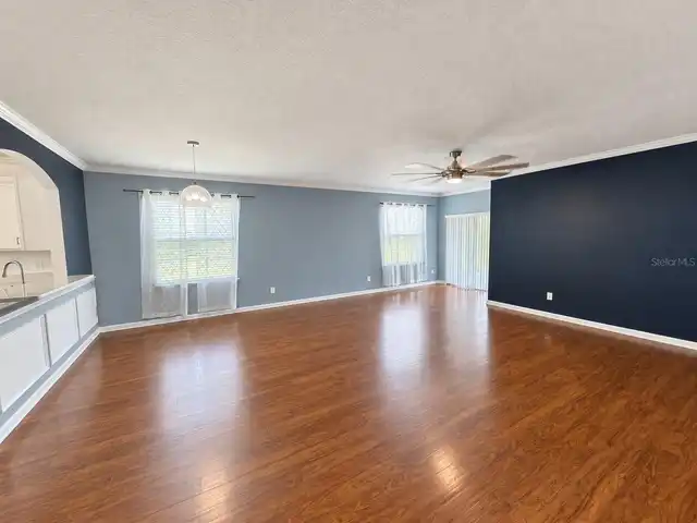 Listing Photo 7