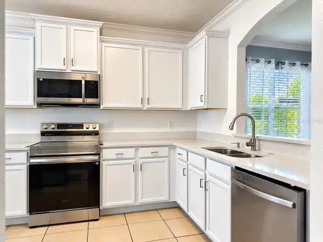 Listing Photo 10