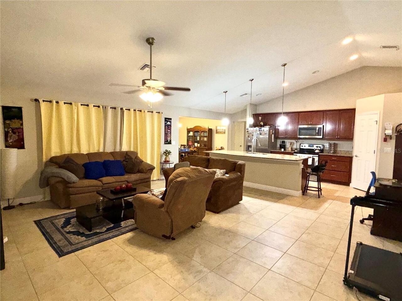 Listing Photo 9