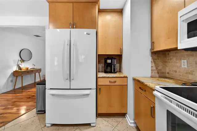 Listing Photo 18