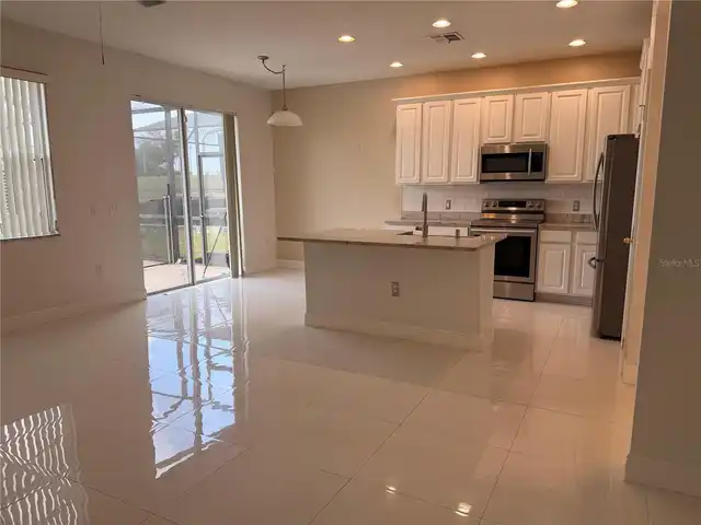Listing Photo 14