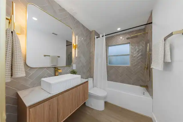 Listing Photo 37
