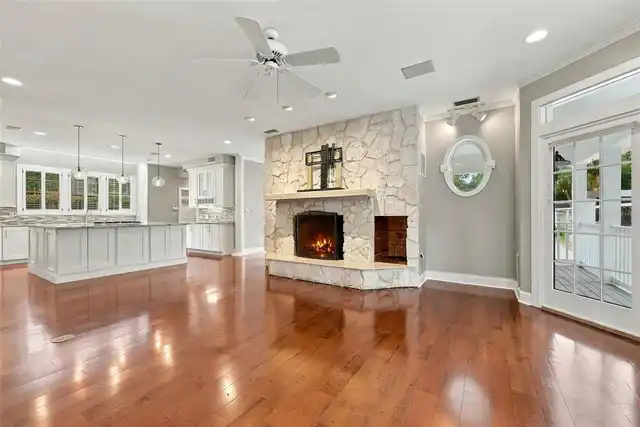 Listing Photo 15
