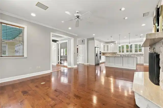 Listing Photo 16
