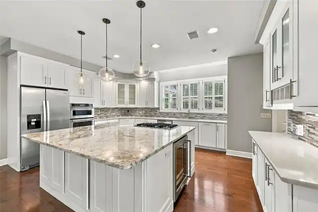 Listing Photo 18