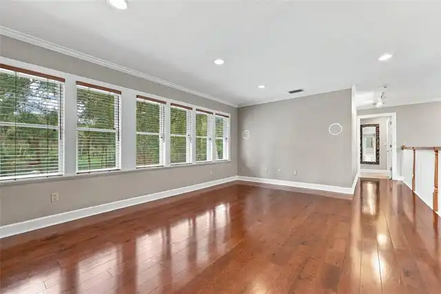 Listing Photo 44