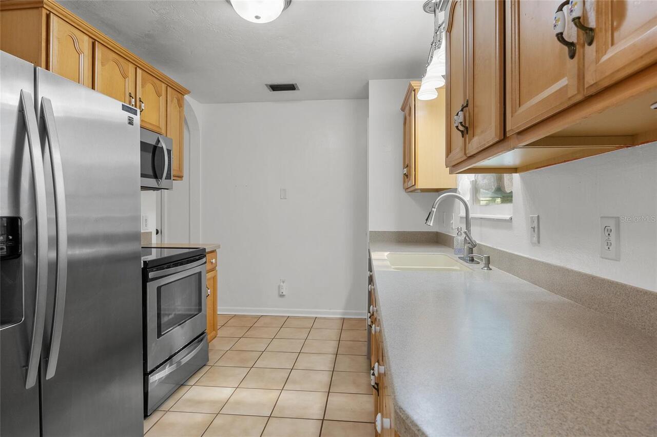 Listing Photo 8
