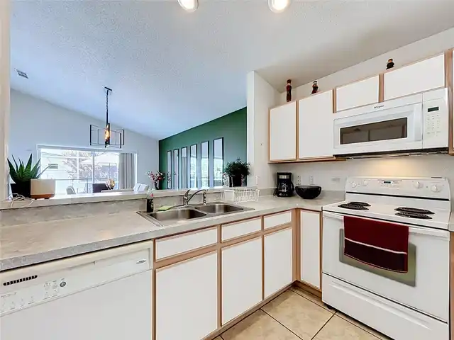 Listing Photo 15