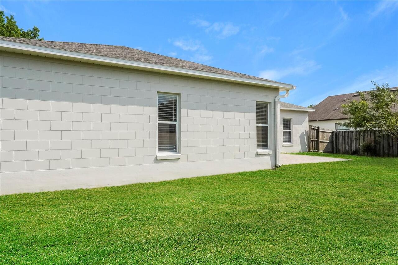 Listing Photo 11