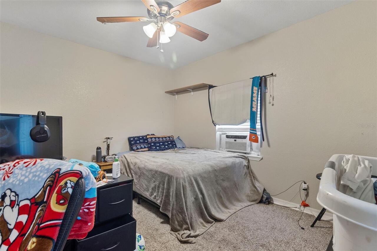 Listing Photo 11