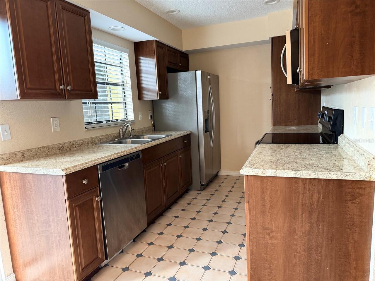 Listing Photo 7
