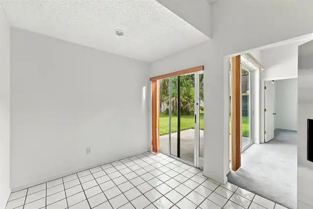 Listing Photo 14