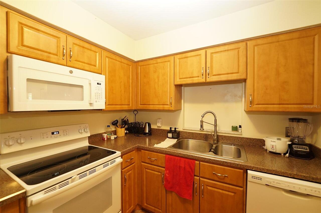 Listing Photo 12