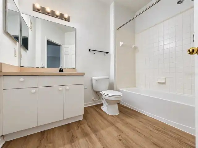 Listing Photo 9
