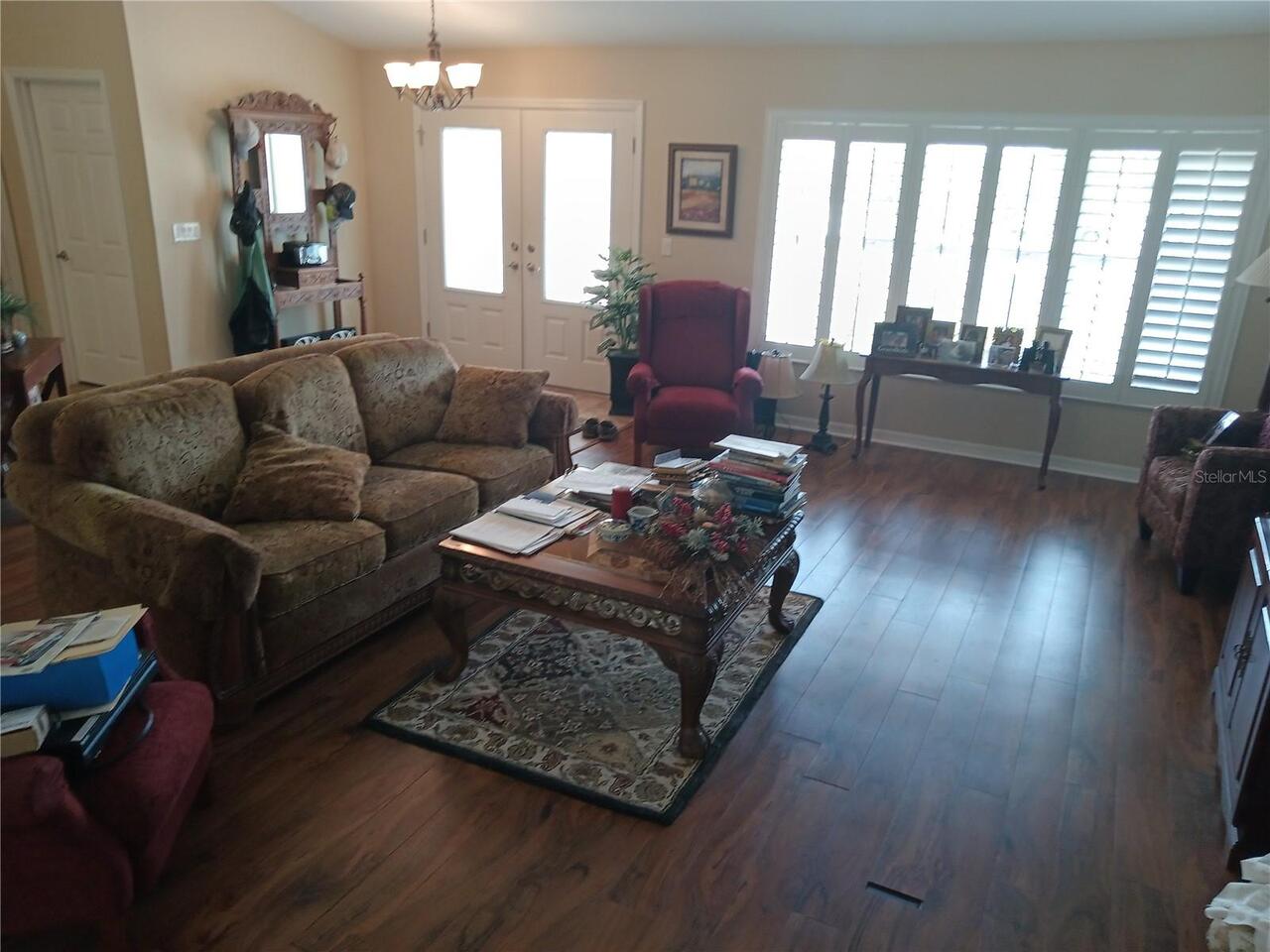 Listing Photo 8