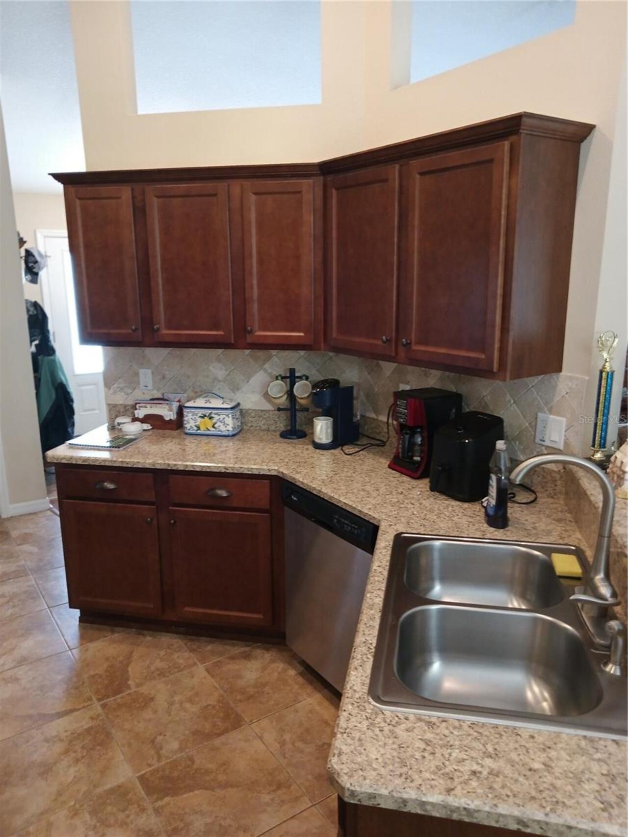 Listing Photo 10