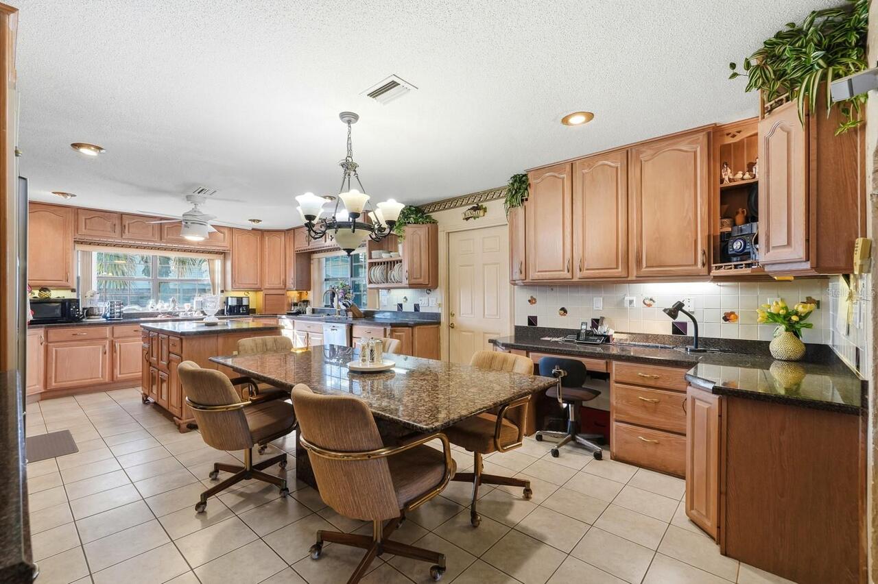 Listing Photo 17