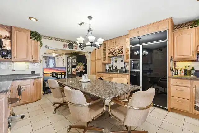 Listing Photo 15