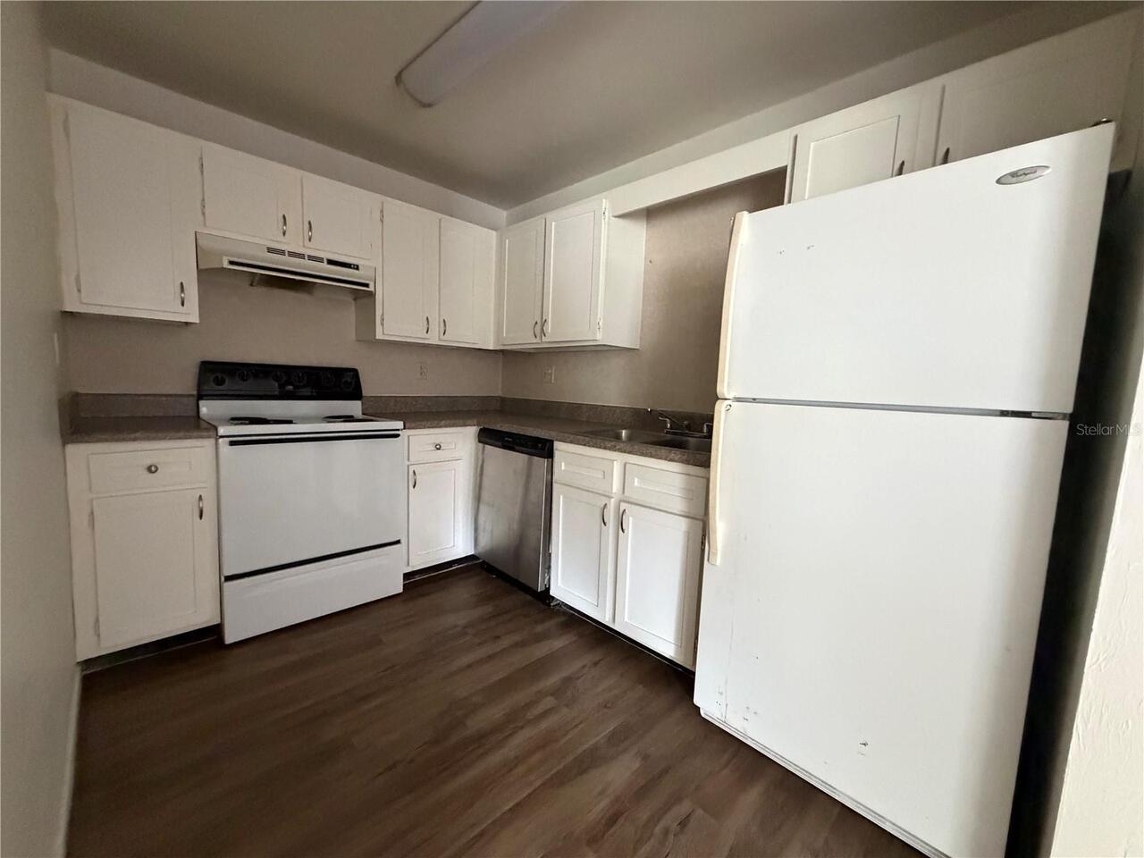 Listing Photo 12