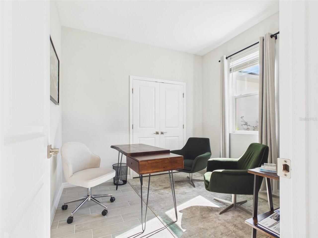 Listing Photo 10