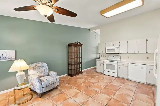 Listing Photo 17