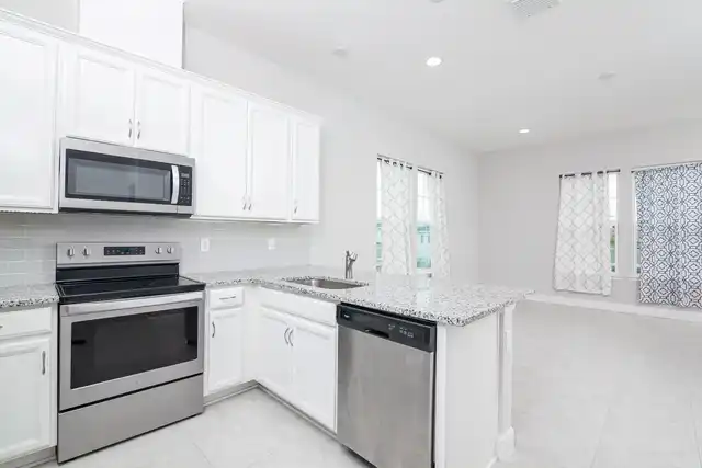 Listing Photo 17